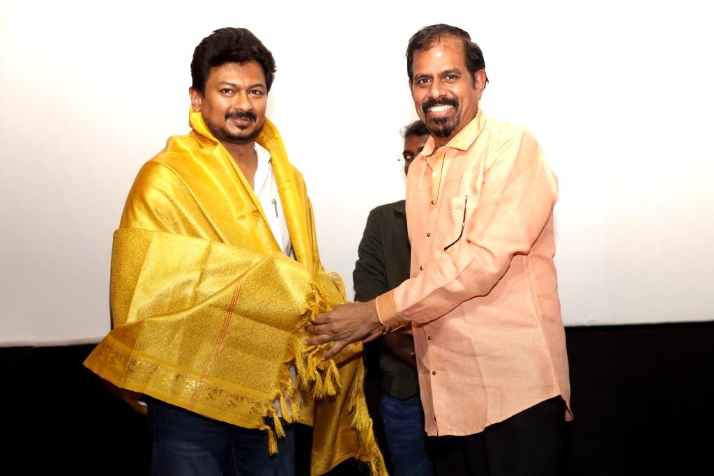 மாமன்னன் படத்தின் சிறப்பு காட்சி: டைரக்டர் மாரி செல்வராஜ் உதயநிதி ஸ்டாலினுக்கு இயக்குநர் ஆர்.கே.செல்வமணி புகழாரம்!