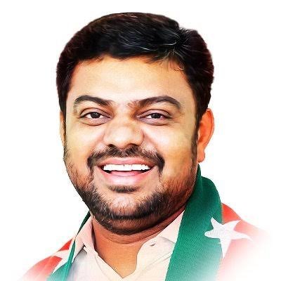 எஸ்டிபிஐ மாநில தலைவர் நெல்லை முபாரக் வீட்டில் என் ஐ ஏ அதிகாரிகள் திடீர் சோதனை!!