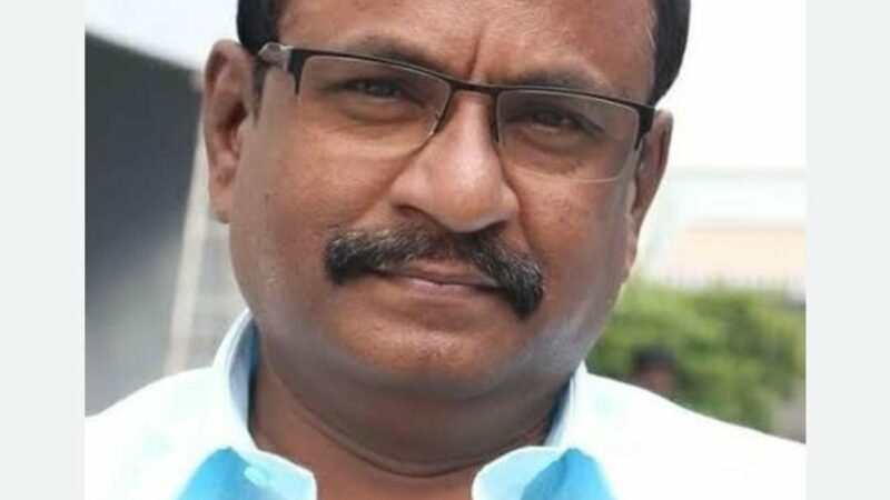 நடிகர் – டைரக்டர் மாரிமுத்து திடீர் மரணம்: டப்பிங் பேசும்போது மாரடைப்பு! நடிகர் நடிகைகள் கண்ணீர் அஞ்சலி!! சரத்குமார், வைரமுத்து இரங்கல்!!!