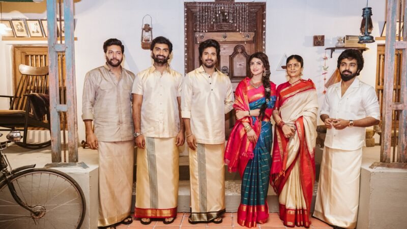 “பராசக்தி” 1960 களில் நடக்கும் கதை:பெங்களூர் பேரழகி ஸ்ரீலீலா அறிமுகம்! வில்லனாக நடித்த ரவிமோகனுக்கு சிவகார்த்திகேயன் நன்றி!!