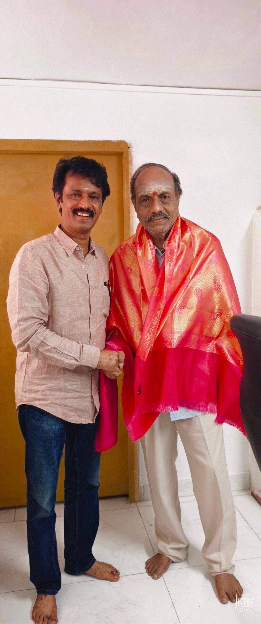 திரைப்பட எழுத்தாளர்கள் சங்கத் தலைவராக டைரக்டர் சேரன் பதவி ஏற்றார்! விசி குகநாதன் வாழ்த்து!!